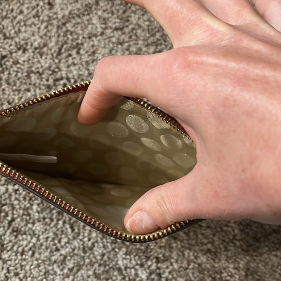 NEW KATE SPADE RED WRISTLET - Picture 7 of 8